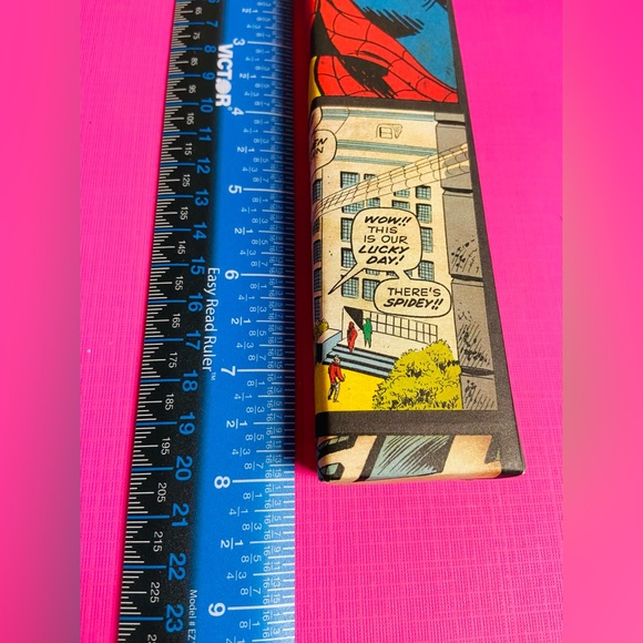 🕷️ Chunky wooden letter Spiderman comics paper Different letters available - Picture 7 of 16